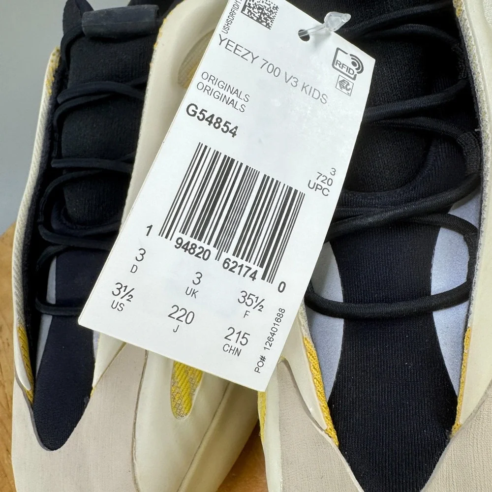 Adidas Yeezy 700 V3 Kids Size‎ 3.5 Shoes 'Safflower' Sneakers Yellow G54854  NEW